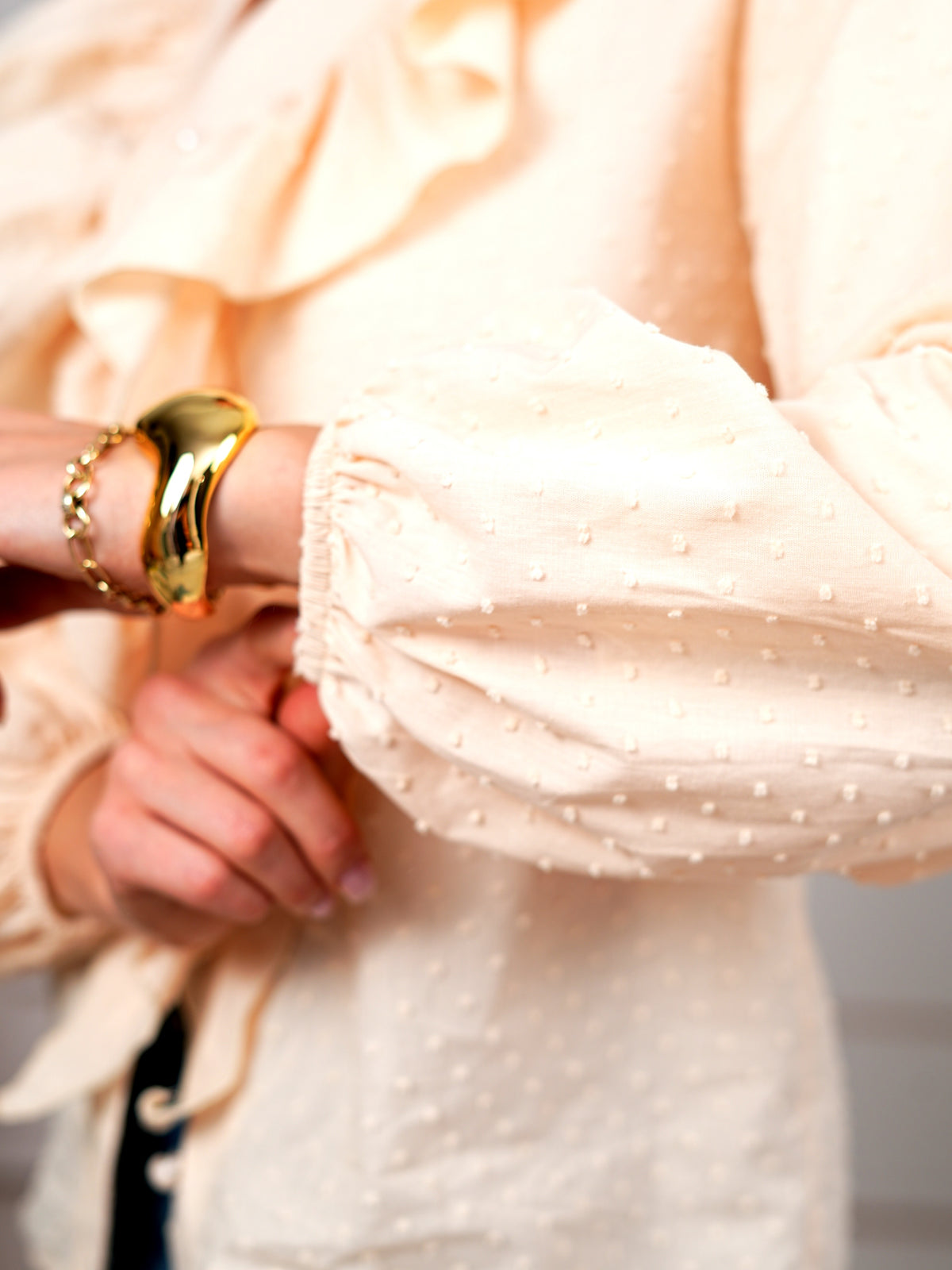 Romantic Ruffle Collar V-Neck Blouse with Balloon Sleeves