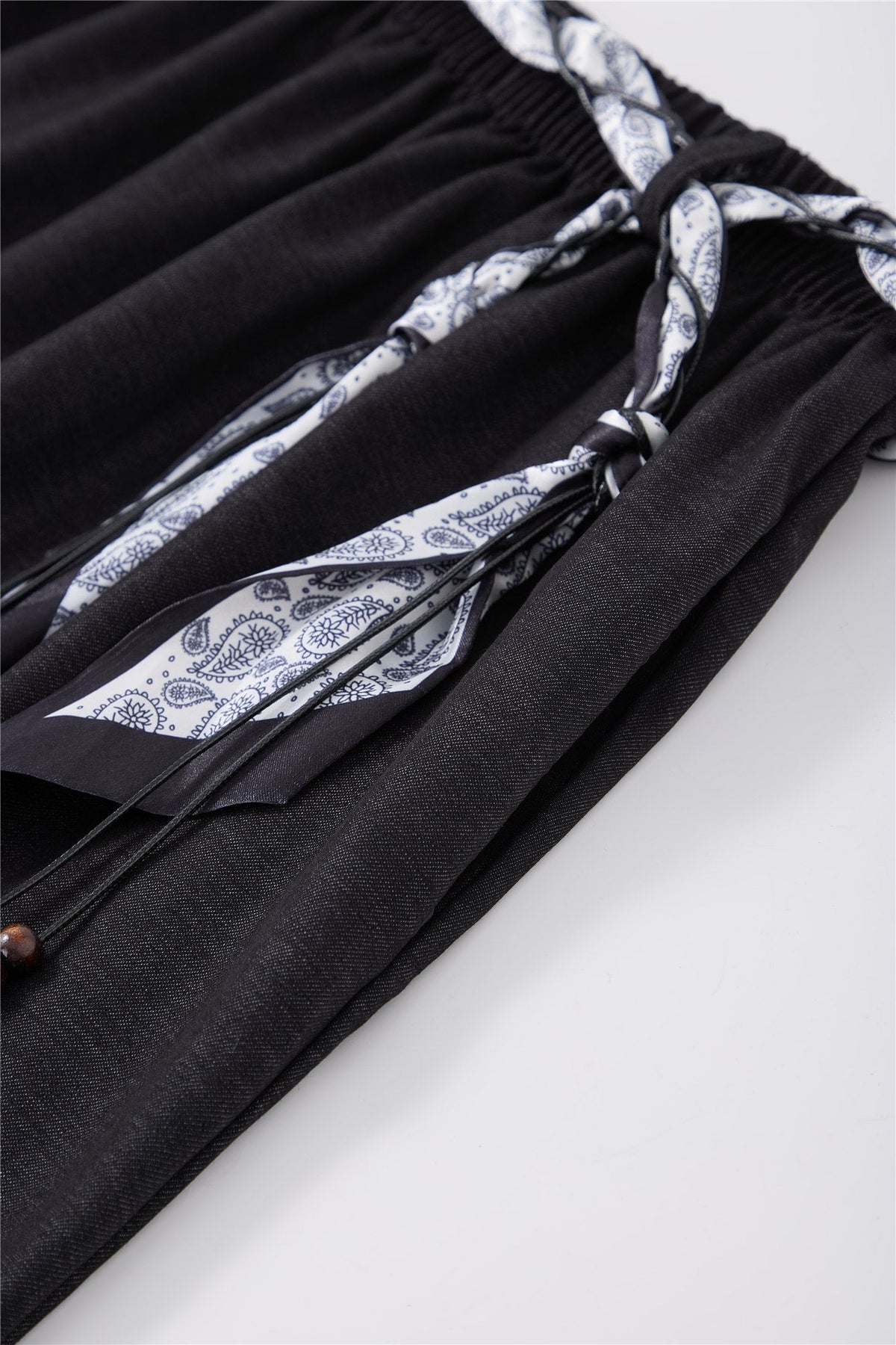 Black Elastic-Waist Midi Skirt — Image 7