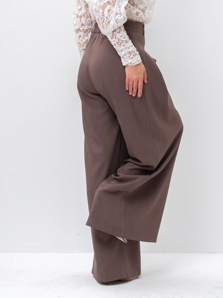 The Metropolitan Wide-Leg Statement Gray Pant