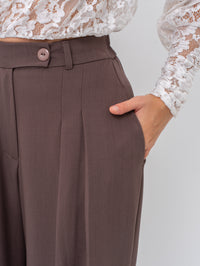 The Metropolitan Wide-Leg Statement Gray Pant
