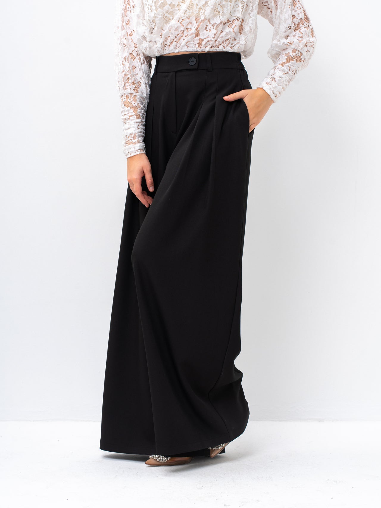 The Metropolitan Wide-Leg Statement Black Pant