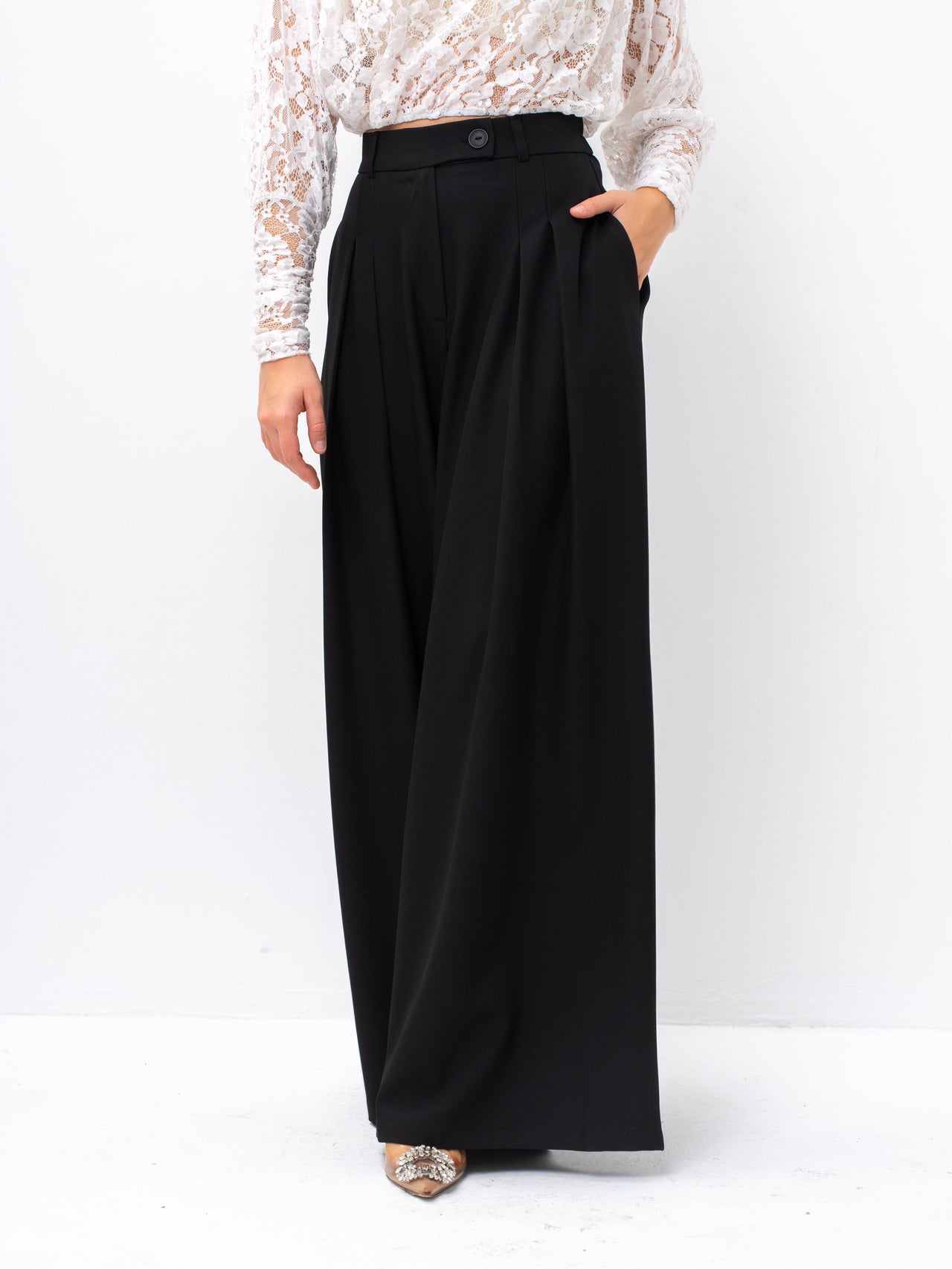 The Metropolitan Wide-Leg Statement Black Pant