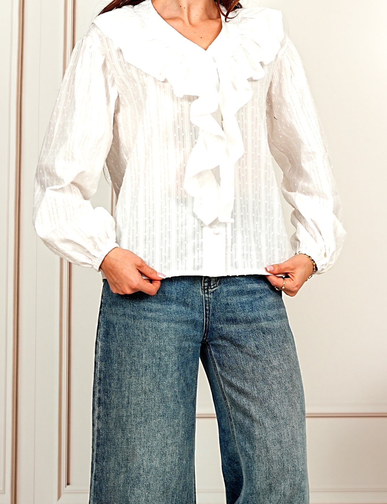 Romantic Ruffle Collar White  V-Neck Blouse with Balloon Sleeves