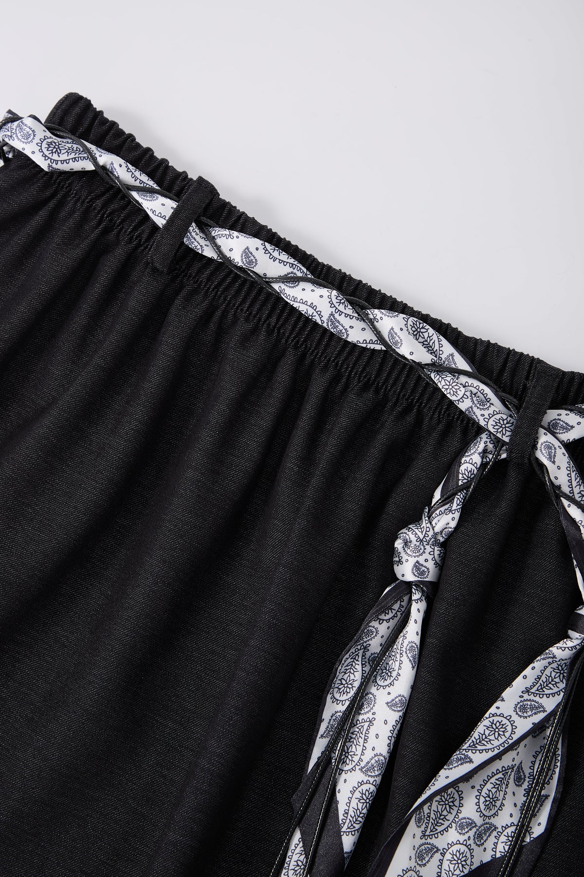 Black Elastic-Waist Midi Skirt — Image 6